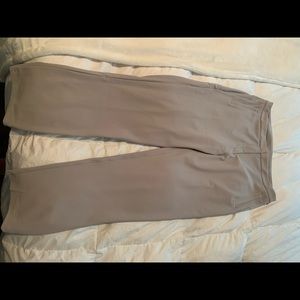 Lululemon on the move pant